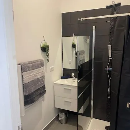 Apartment Joli Maisonnette Avec Cachet *