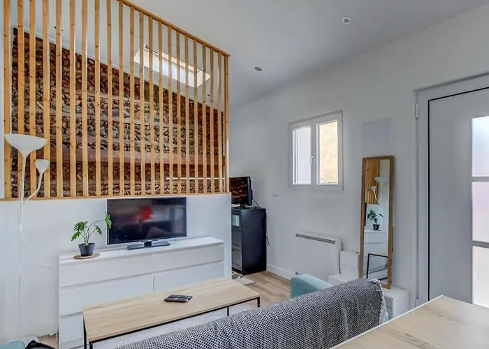 Joli Maisonnette Avec Cachet *