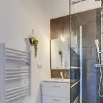 Joli Maisonnette Avec Cachet *