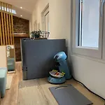 Joli Maisonnette Avec Cachet